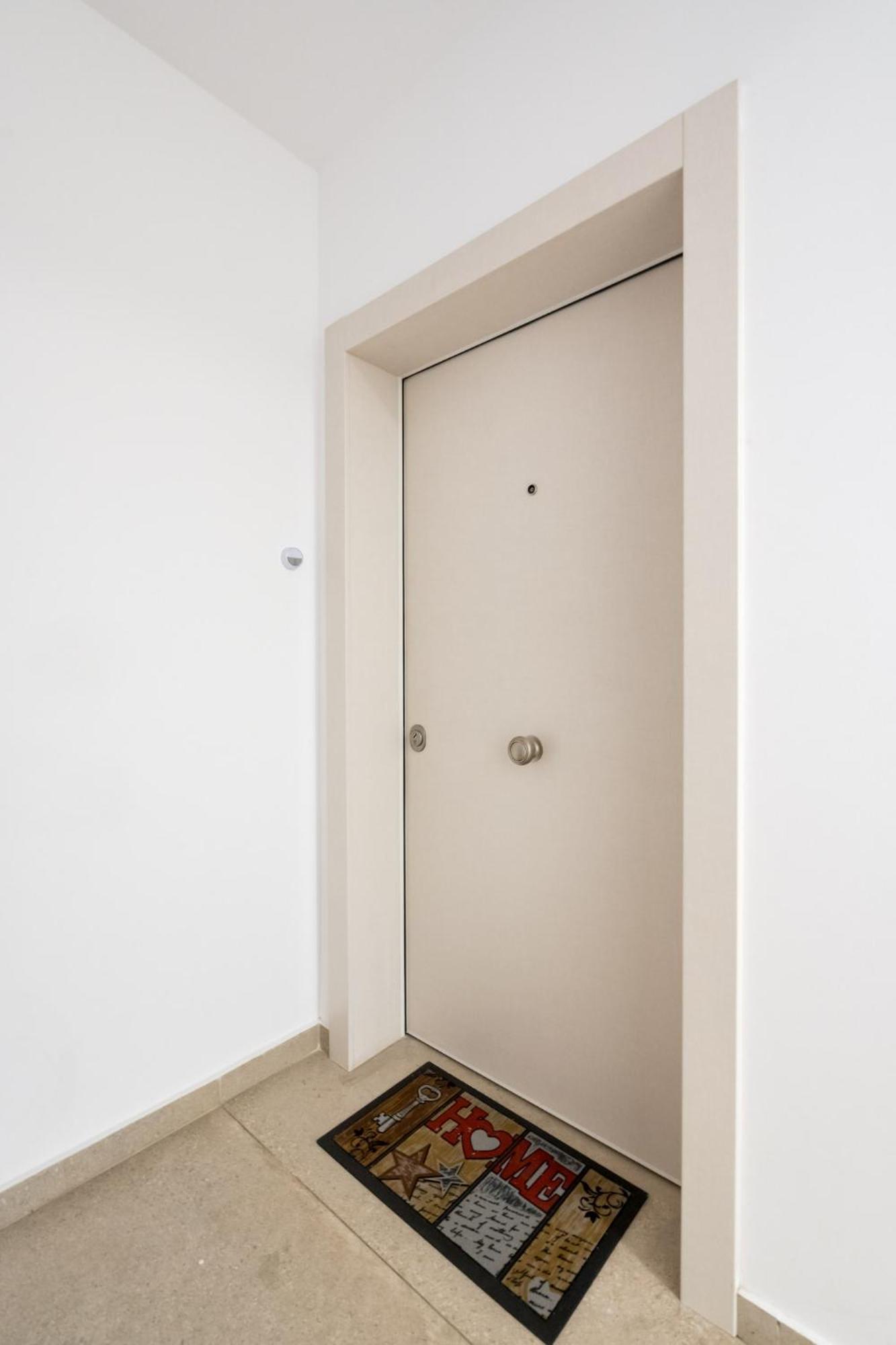 Zen Studios - Central Escape With Parking Бухарест Экстерьер фото